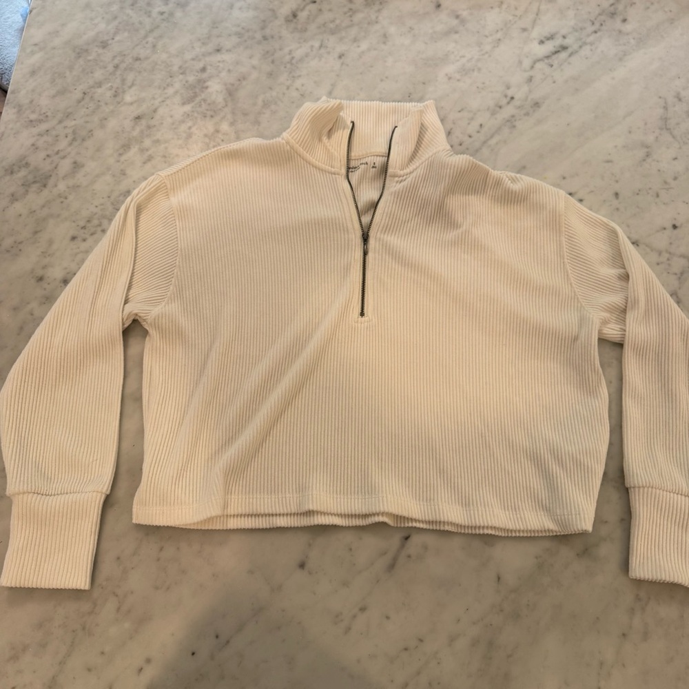 Abercrombie & Fitch Pull Over Sweater